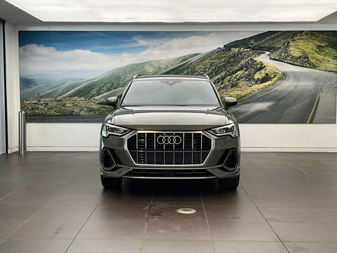 Used 2023 Audi Q3 2.0T Premium w/ Convenience Package AWD/4WD image 2