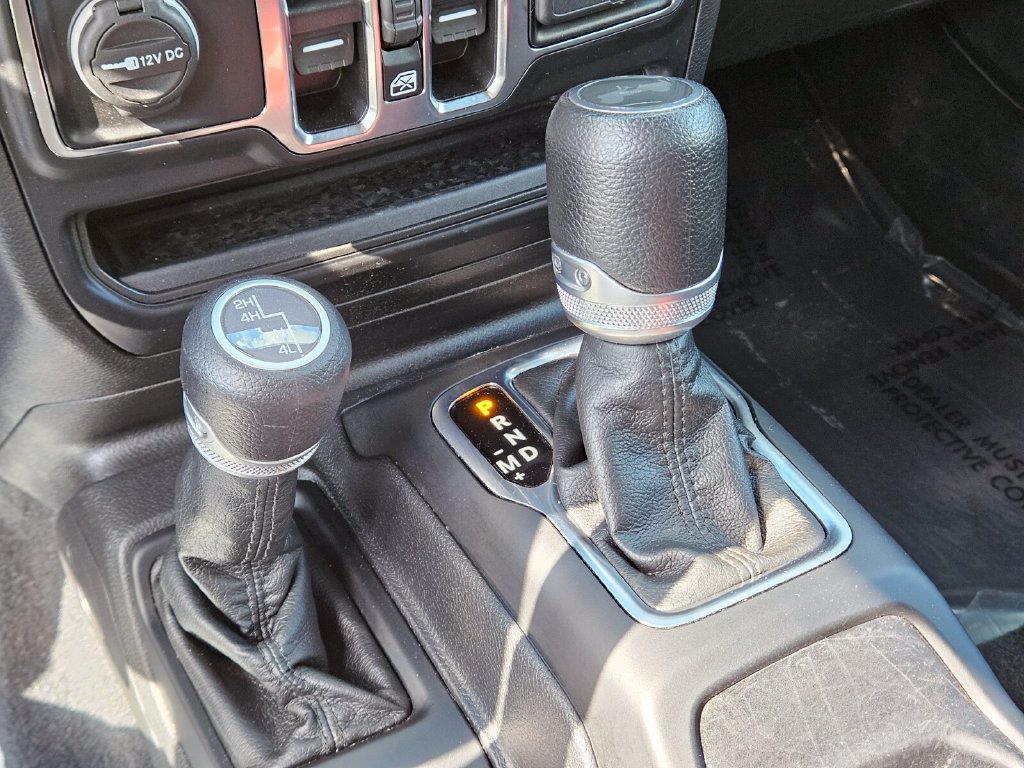 Used 2022 Jeep Wrangler Unlimited Sport AWD/4WD image 23