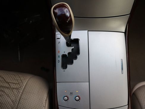 Used 2009 Toyota Avalon Limited image 37