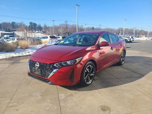 Used 2024 Nissan Sentra SV image 3