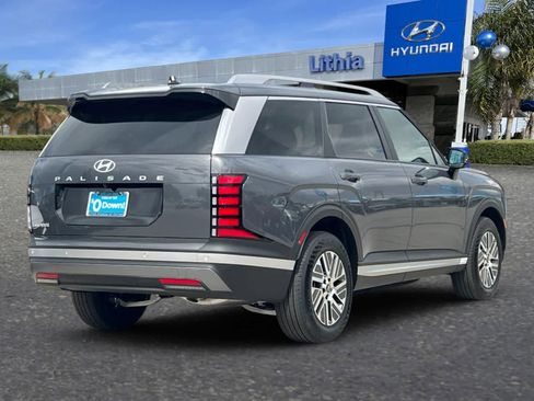 New 2026 Hyundai Palisade FWD Hybrid image 2