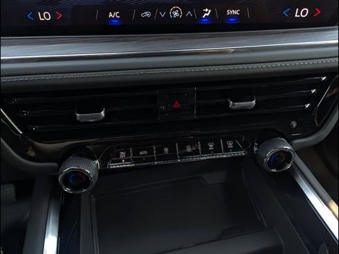 New 2026 Chevrolet Suburban LS AWD/4WD image 26