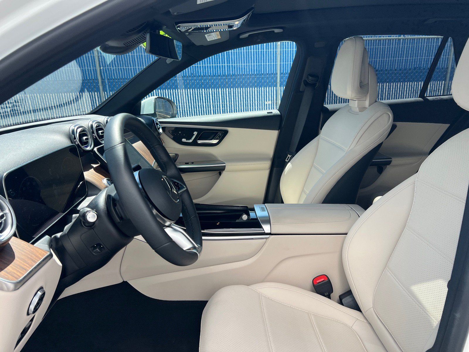 Used 2026 Mercedes-Benz GLC 300 image 19