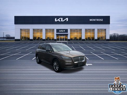 Used 2022 Lincoln Corsair AWD w/ Premium Package image 3