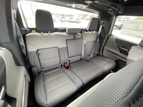 New 2025 GMC Hummer EV 3X AWD/4WD image 36
