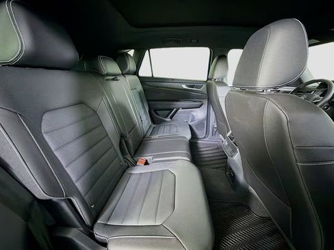 New 2025 Volkswagen Atlas Cross Sport SEL R-Line image 30