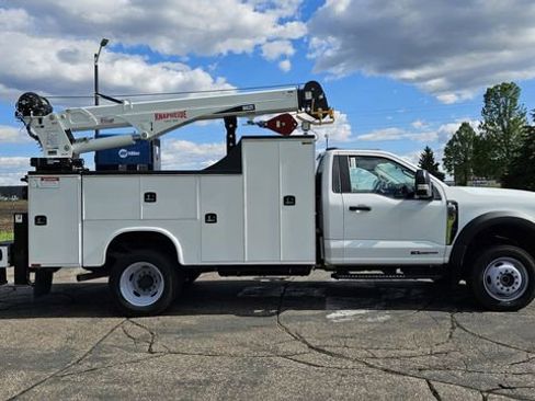 New 2025 Ford F550 XL image 2