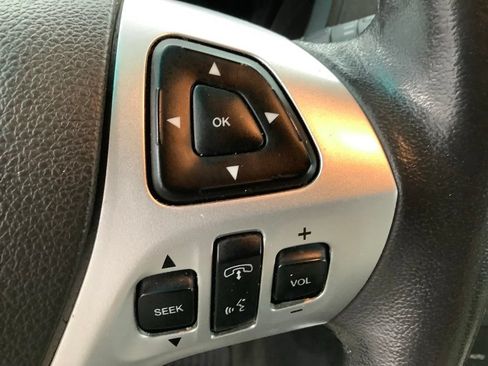 Used 2015 Ford Explorer XLT w/ Equipment Group 202A FWD image 17