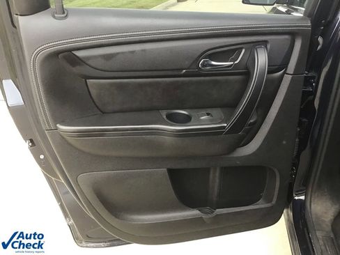 Used 2017 Chevrolet Traverse LT image 12