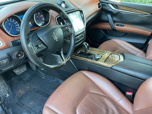 Used 2017 Maserati Ghibli S image 12