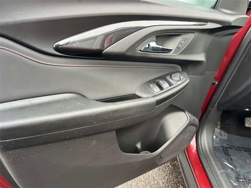 Used 2023 Chevrolet TrailBlazer RS image 12