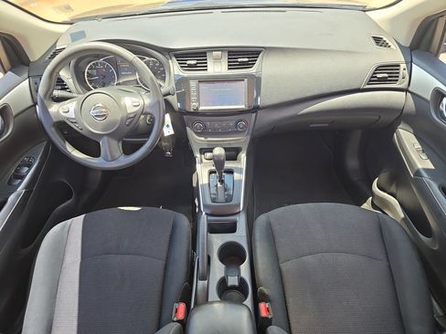 Used 2019 Nissan Sentra S w/ Appearance Package FWD image 9