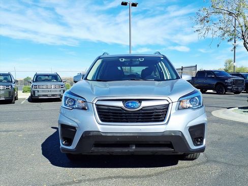 Used 2020 Subaru Forester Premium image 2