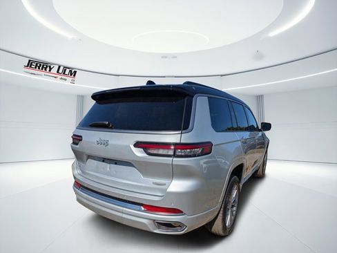New 2025 Jeep Grand Cherokee L Summit image 3