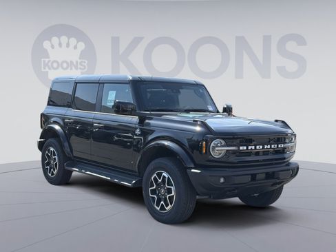 New 2026 Ford Bronco Outer Banks AWD/4WD image 10
