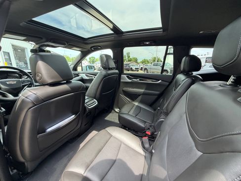 Used 2023 Cadillac XT6 Premium Luxury AWD/4WD image 14
