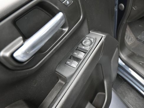 Used 2022 Chevrolet Silverado 1500 Custom image 13