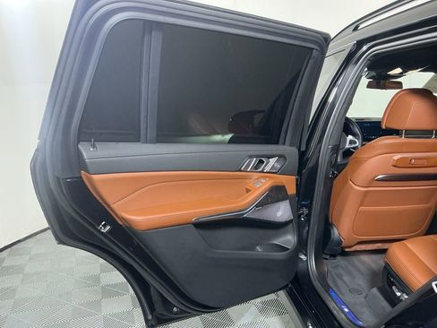 Certified 2025 BMW X7 M60i image 24