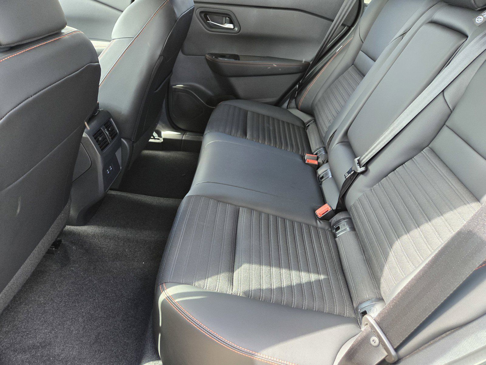 New 2026 Nissan Rogue SV w/ Rock Creek Premium Package AWD/4WD image 9