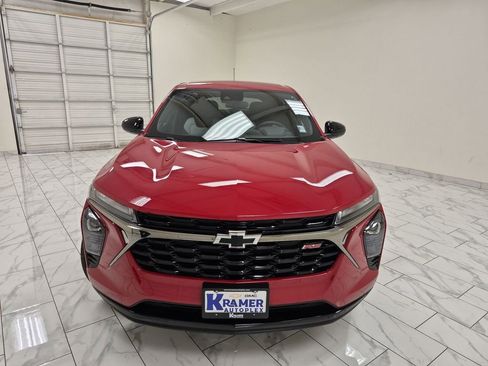 New 2026 Chevrolet Trax RS w/ Driver Confidence Package image 32