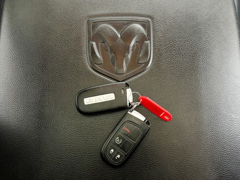 Used 2015 RAM 1500 Laramie w/ Convenience Group image 25