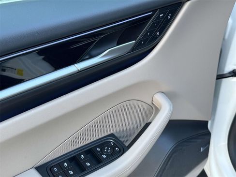 New 2025 Porsche Macan 4S Electric image 19