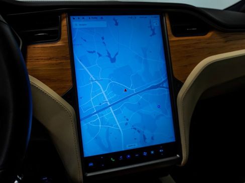 Used 2020 Tesla Model S Long Range image 25