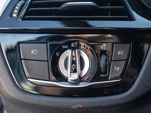 Used 2019 BMW 540i w/ M Sport Package RWD image 39