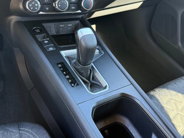 Used 2025 Nissan Kicks SV FWD image 18