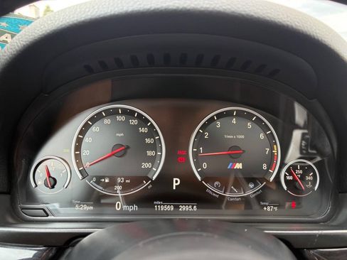 Used 2014 BMW M5 RWD image 27