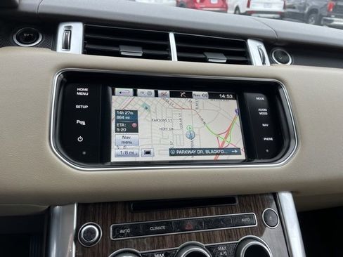 Used 2015 Land Rover Range Rover Sport SE image 41