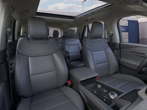 New 2026 Ford Explorer Active w/ Active Comfort Package AWD/4WD image 12