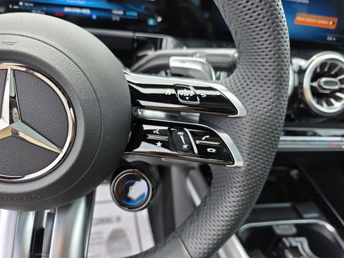 New 2026 Mercedes-Benz GLA 35 AMG 4MATIC image 19