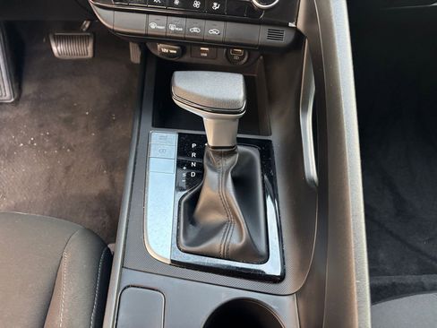 Used 2021 Hyundai Elantra SEL image 46