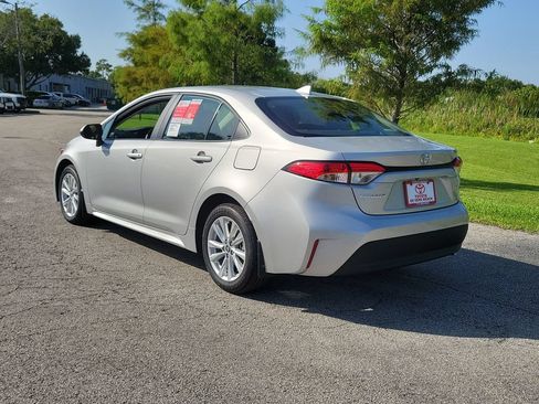 New 2026 Toyota Corolla LE w/ LE Premium Package FWD image 6