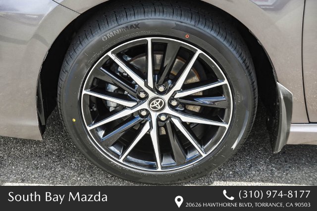 Used 2024 Toyota Camry SE FWD image 11