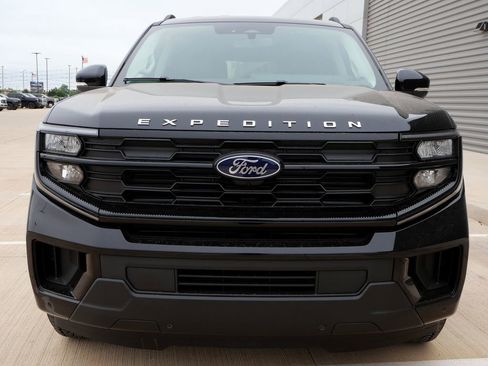 New 2026 Ford Expedition Max Active AWD/4WD image 4