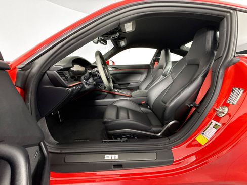Used 2025 Porsche 911 Carrera RWD image 11