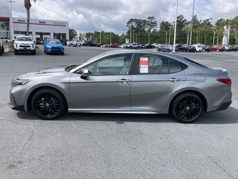 New 2026 Toyota Camry SE FWD image 2