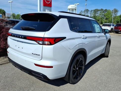 New 2026 Nissan Rogue Platinum AWD/4WD image 3