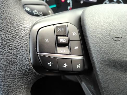 Used 2025 Ford Transit 350 XLT image 31