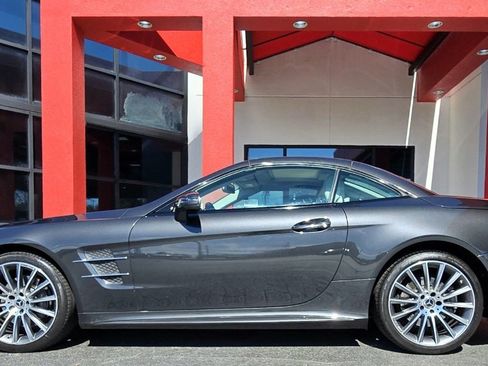 Used 2020 Mercedes-Benz SL 550 image 8