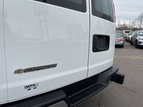 Used 2024 Chevrolet Express 2500 Work Van w/ Driver Convenience Package image 26