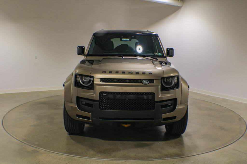 New 2026 Land Rover Defender 110 OCTA AWD/4WD image 2