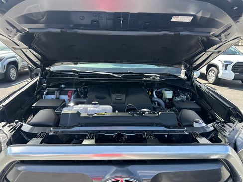 New 2026 Toyota Tundra Limited AWD/4WD image 10