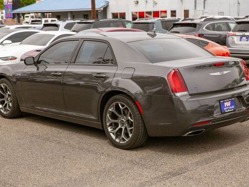 Used 2018 Chrysler 300 Touring w/ Sport Appearance Package RWD image 7