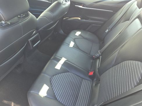 Used 2023 Toyota Camry SE FWD image 12