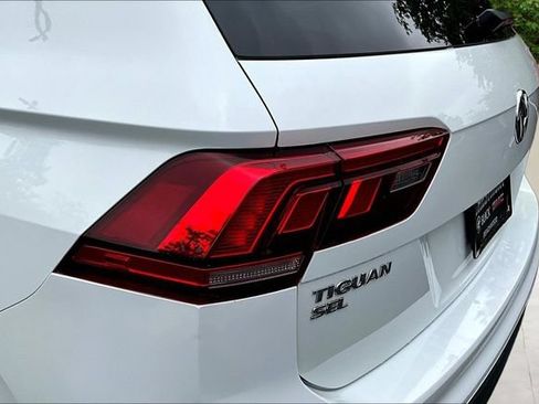 Used 2019 Volkswagen Tiguan SEL AWD/4WD image 23
