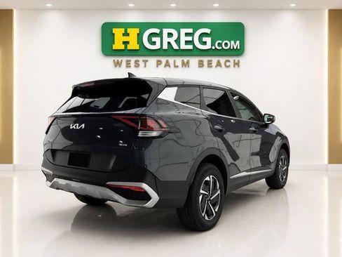 Used 2023 Kia Sportage LX AWD/4WD image 6
