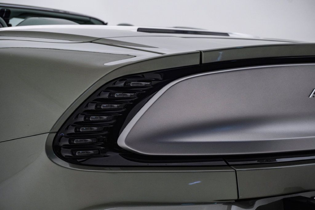 Used 2026 Aston Martin Vanquish Convertible RWD image 15